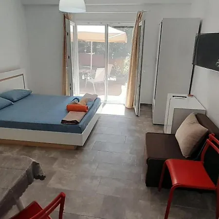 Portoagali Apartment *